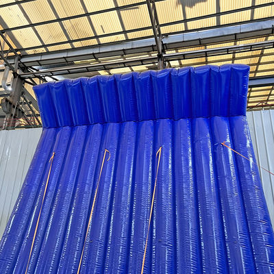Le chantier de construction de Litong utilise un mur de barrière acoustique en PVC bleu gonflable.