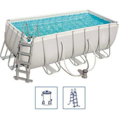Une piscine pliable en plastique en PVC